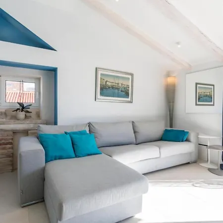 Ria In Diocletian Palace * سبليت